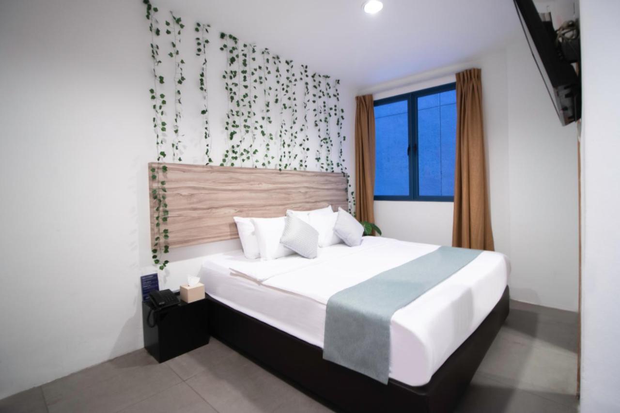Victoria Hotel A Nuve Group Collection Singapore Exterior photo